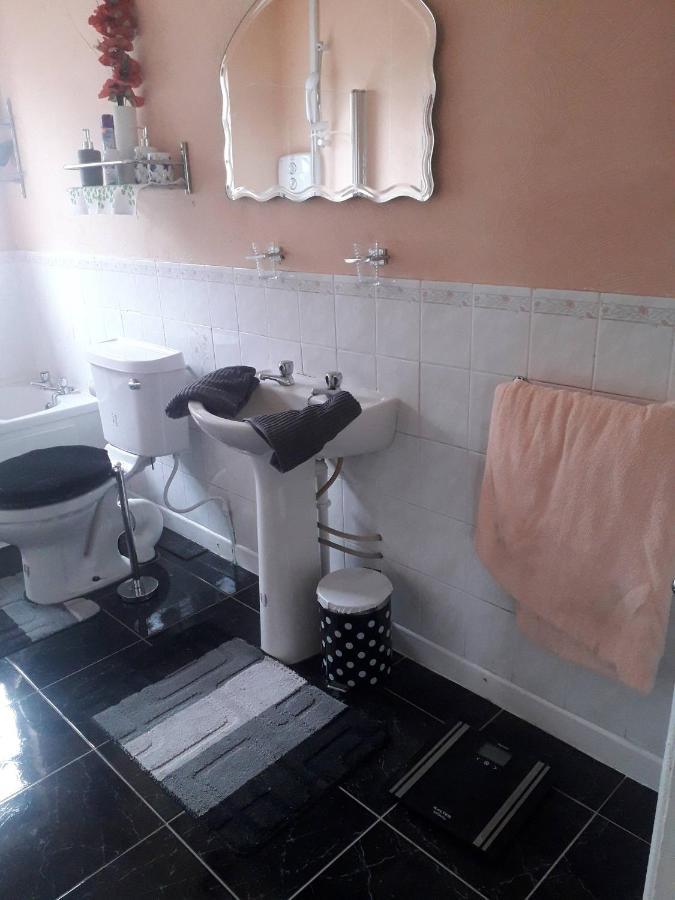 Room In Bungalow - Very Nice View With This Room Sneem Exterior foto