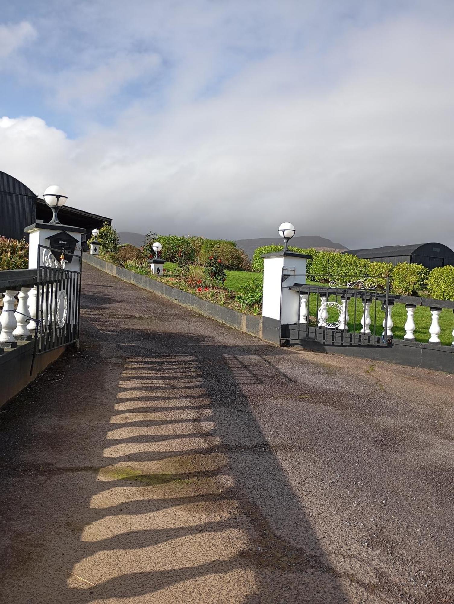 Room In Bungalow - Very Nice View With This Room Sneem Exterior foto